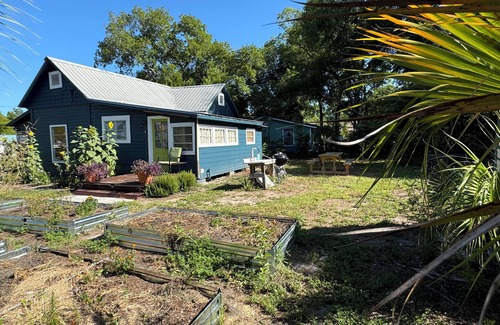 Carrabelle Cottage | Old Florida Fishing Cottage on the Forgotten Coast