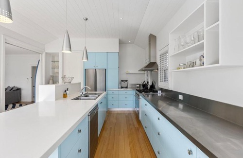 Point Lonsdale House | Old Lonsdale Classic on Kirk