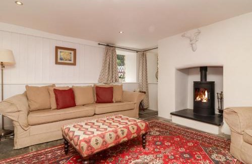 Lee House | Old Maids Cottage