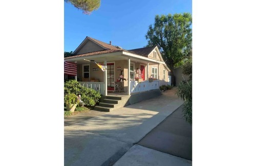 Bonita House | Old Town Americana in the heart of La Verne