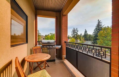 Martinez Park House | Old Town Loft Oasis with Amazing Rooftop Deck!