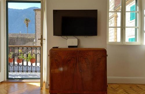 Kotor Old Town Apartment | Old Town Sea Gate Apartment