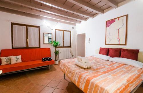 Citta Alta Apartment | Old Town Square