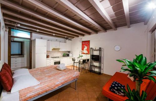 Citta Alta Apartment | Old Town Square