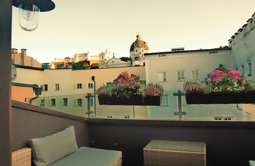 Altstadt Apartment | Old town. Studio with a Castle View. Roof terrace