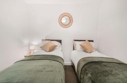 Old Trafford Apartment | Old Trafford Stay with Free Parking