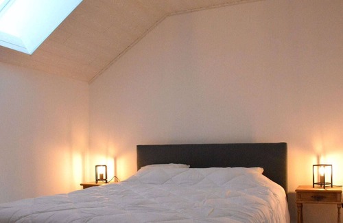 Beauraing House | Old village train station, 5 bedrooms and 4 bathrooms, small garden