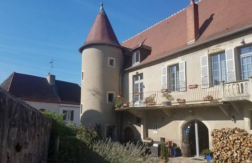 Desertines House | old winegrower's house with hammam and spa 5 minutes from Montluçon