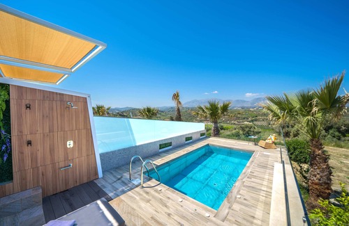 Heraklion Apartment | Oleas Suite Moon & Private Pool