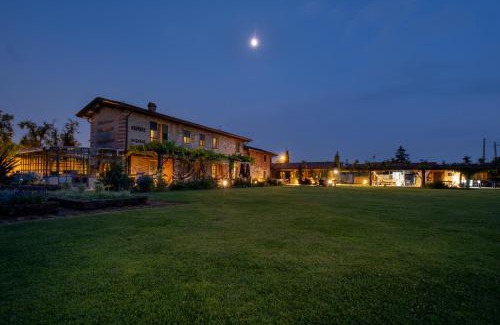 Pietrasanta House | Olimagio Farm Stay with animals and 25m pool, beach at cycling distance