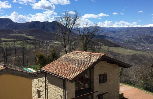 Grizzana Morandi House | Olimpia - Spacious stone villa with private terrace overlooking the pool