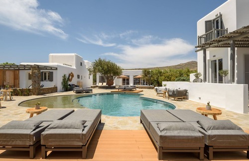 Ano Mera Apartment | Olive Mykonos Villas - Honeymoon room with indoor jacuzzi