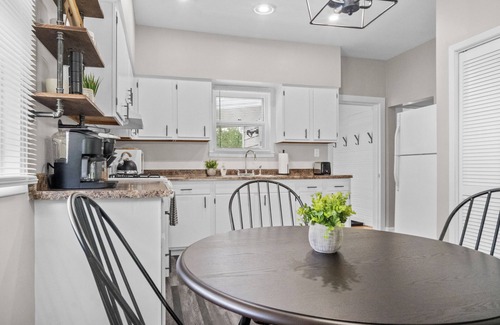Bloomington House | Olive Street Bungalow, located in the family friendly east-side historical area.