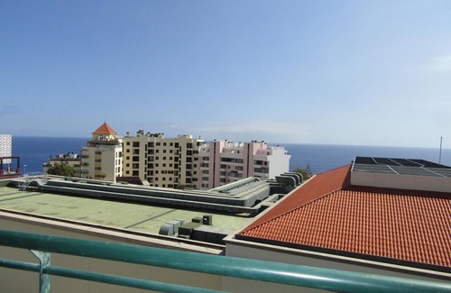 Funchal Apartment | Oliveira's Atlantic View - 2 bed apt Sleeps 6