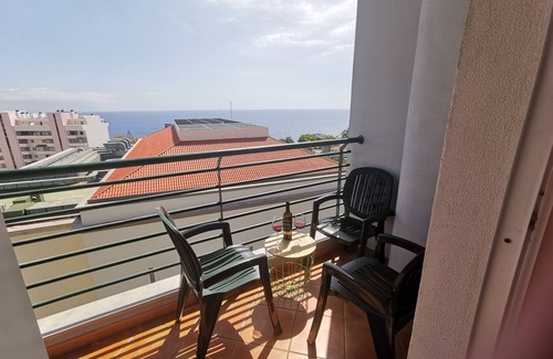 Funchal Apartment | Oliveira's Atlantic View - 2 bed apt Sleeps 6