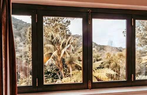 Eugaria Ski Chalet | Oliveira's Houses By Gthouse