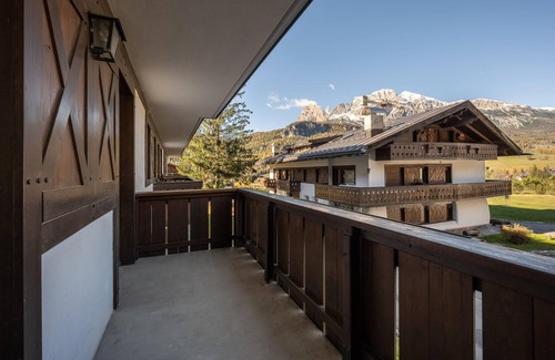 Cortina d'Ampezzo Apartment | Olympics Accommodation #11