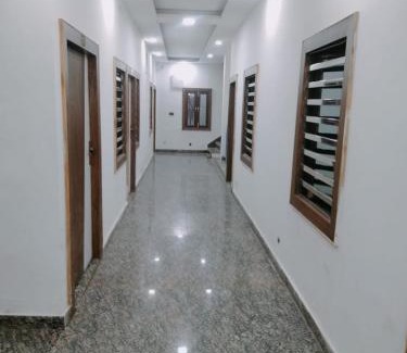 Mathura Hotel | Om Palace