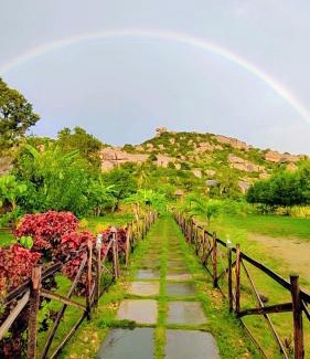 Sanapur House | Om Shanti Om Home Stay & Cafe Hampi