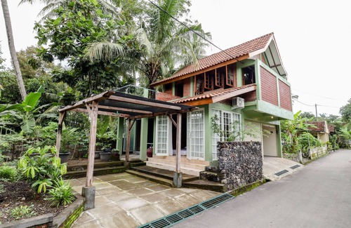 Sleman House | Omah Kemiri 4 Yogyakarta