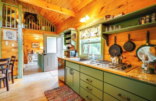 Pierce County Apartment | On 30 Acres w/Trails & Garden: Stockholm Retreat!