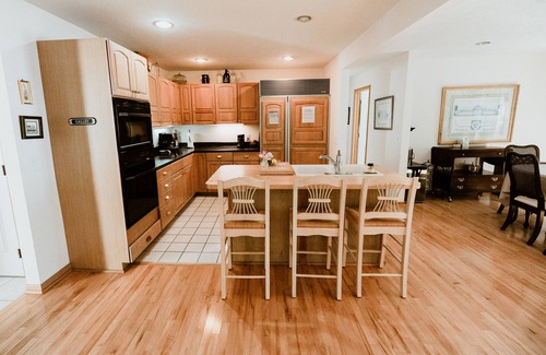 Lake Leelanau House | On Lake Michigan, close to Fishtown, Sand Dunes, Bike trials, Casino, Wineries
