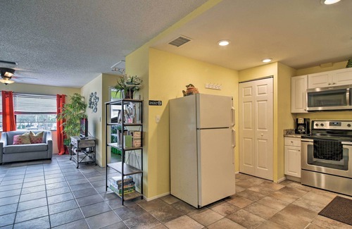 Independence Square Condo | On-Site Beach Access: Walkable Gulf Coast Retreat