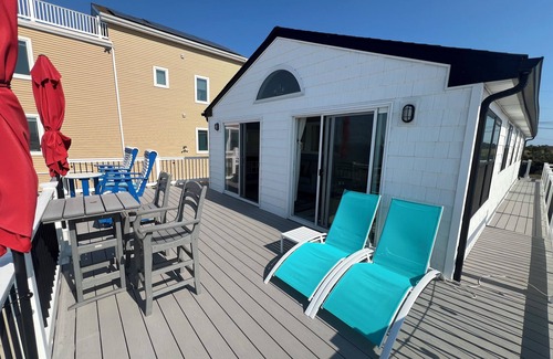 Green Creek House | On The Beach. Cape May county beach cottage with breathtaking sunset views.