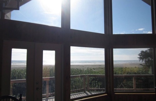 Moclips House | On the beach! Get away to the beach in beautiful Moclips - dogs welcome!