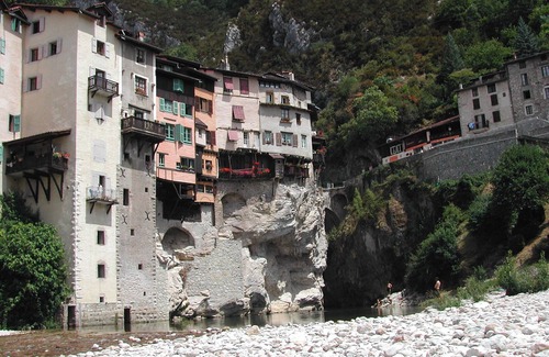 Saint-Romans House | On the road to the 63 bicycle route! And at the foot of the vercors