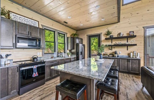 Sevierville Cabin | On the Rocks - Pool, Hot Tub and Private Dock!