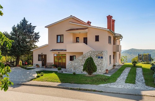 Ciritez Apartment | One-Bedroom Apartment Dolores in Roč