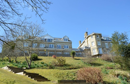 Shanklin Apartment | One Bedroom Apartment with Private Balcony and Sea Views