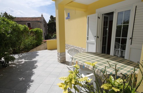 Nerezine Apartment | One bedroom apartment with terrace Nerezine, Lošinj (A-3451-d)