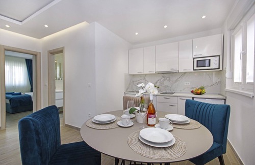 Promajna Apartment | One bedroom apartment with terrace Promajna, Makarska (A-21102-a)
