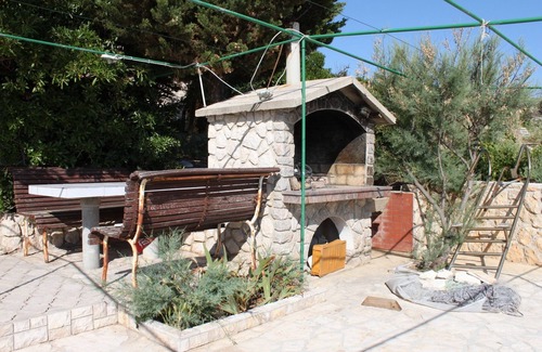 Kustici Apartment | One bedroom apartment near beach Kustići, Pag (A-6376-g)