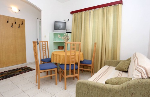 Viganj Apartment | One bedroom apartment near beach Viganj, Pelješac (A-10116-e)