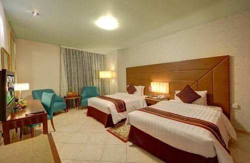 Al Mankhool Hotel | One Bedroom Apartment Near Day To Day Al Karama