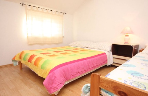 Poljana Apartment | One bedroom apartment near beach Poljana, Ugljan (A-8450-b)