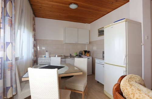 Tucepi Apartment | One bedroom apartment with balcony and sea view Tučepi, Makarska (A-5263-b)