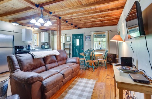 Taswell Cabin | One bedroom cabin in United States of America, Taswell