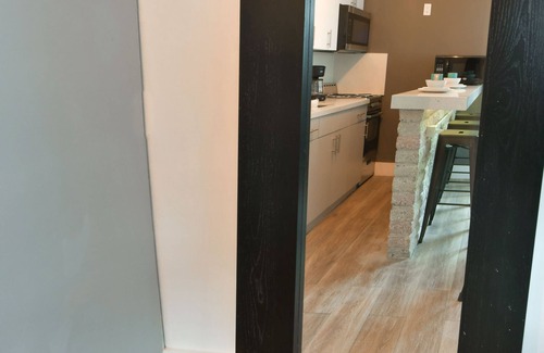 Wynwood Art District Condo | ✨ One Bedroom Chic and Cool - Large (Full Kitchen)