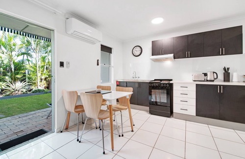 Peregian Beach Apartment | One Bedroom Courtyard Apt