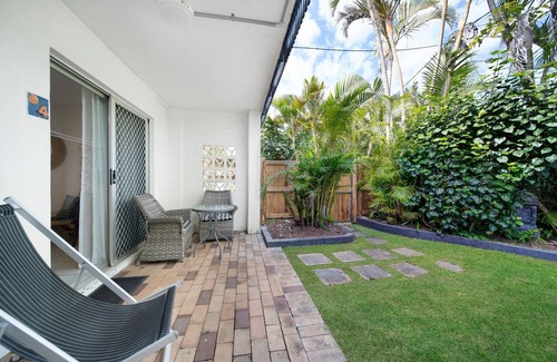 Peregian Beach Apartment | One Bedroom Courtyard Apt