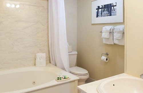 Downtown Myrtle Beach Resort | One Bedroom Deluxe Ocean Front Luxury Condo, Myrtle Beach, SC (1890909)