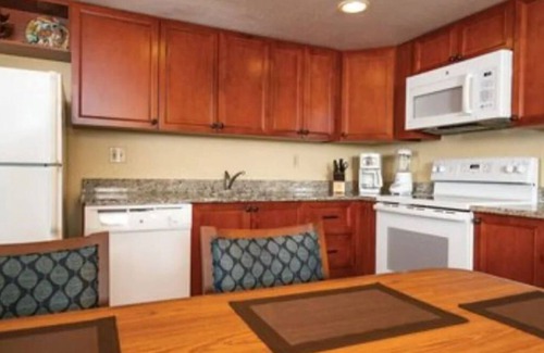 Wailua Resort | One Bedroom Garden View Kauai Coast Available 12/23-12/30/2025