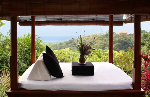 Kayu Putih Villa | One Bedroom Guest House in Lovina with A sea view