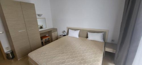 Sunny Beach Apartment | One bedroom guest suite