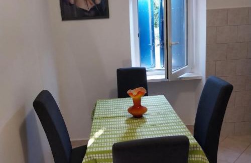 Vinez House | One Bedroom Holiday Home