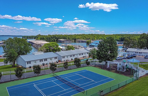Grand Rivers Condo | One Bedroom Marina View Condo